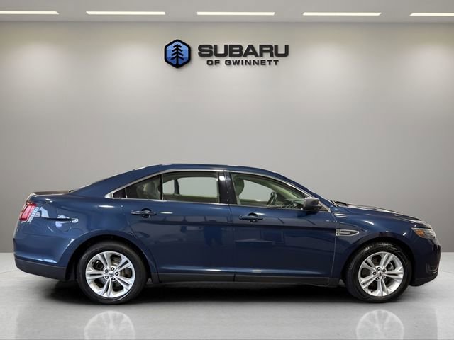Used 2017 Ford Taurus SE image 6