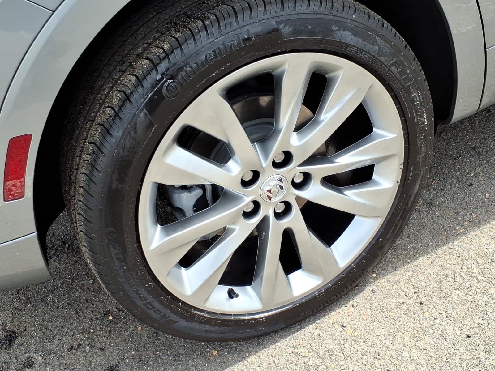 Certified 2023 Buick Envision Avenir FWD image 8