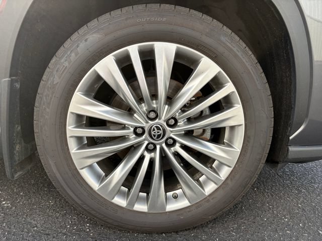 Used 2025 Toyota Highlander Platinum AWD/4WD image 69