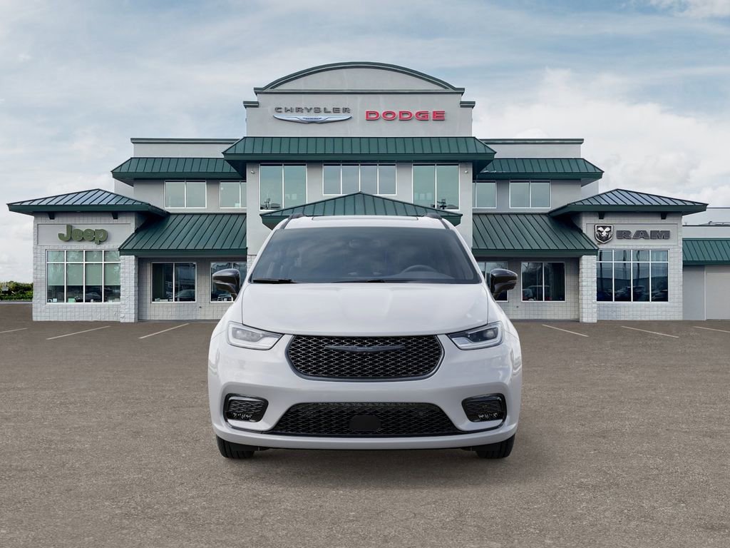 New 2026 Chrysler Pacifica Limited w/ S Appearance Package image 8