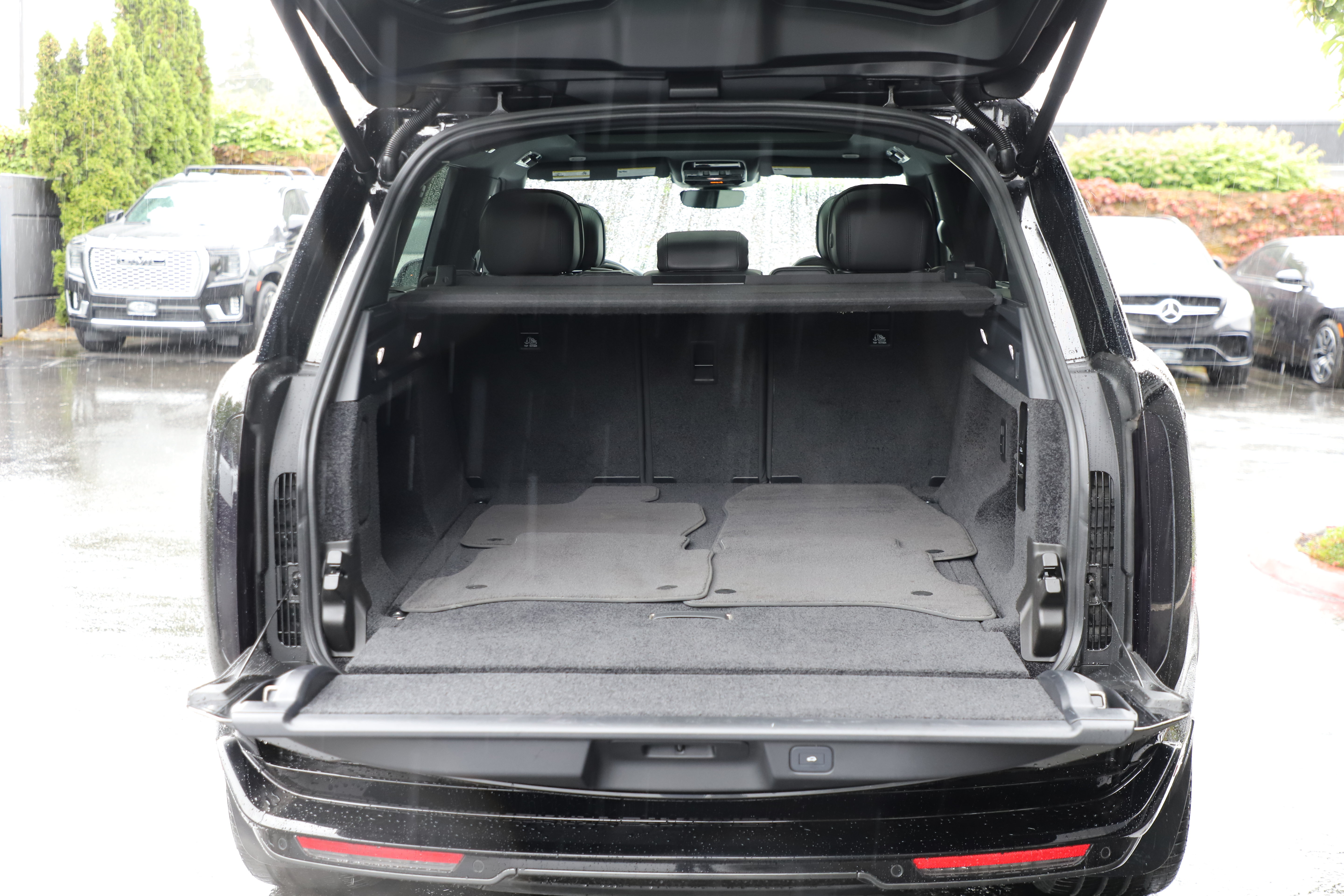 Certified 2024 Land Rover Range Rover SE AWD/4WD image 15