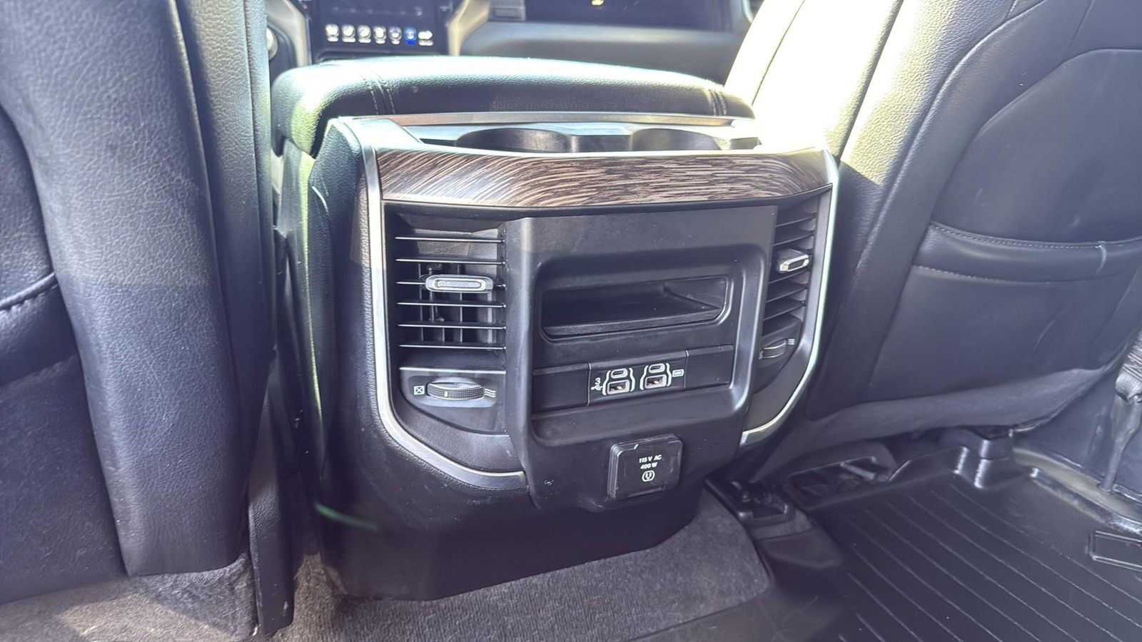 Used 2020 RAM 1500 Laramie image 28