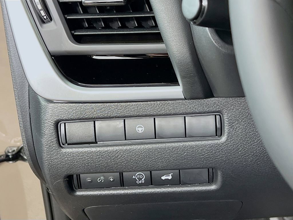 New 2026 Nissan Rogue SV AWD/4WD image 9