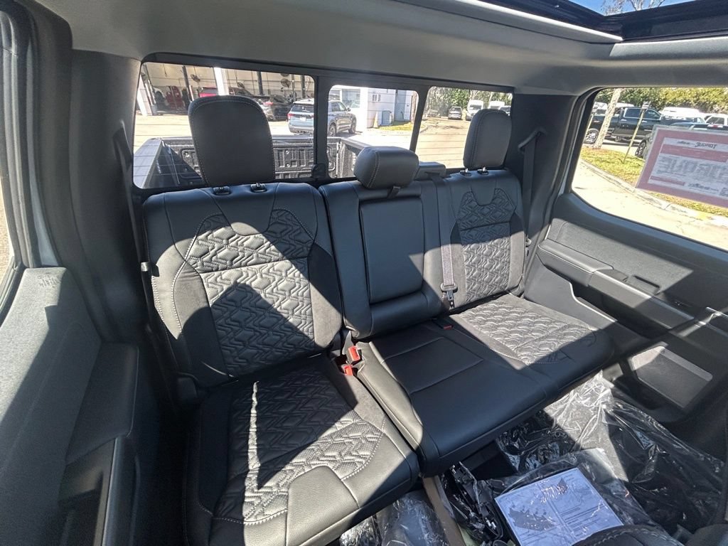 New 2026 Ford F250 Lariat w/ Black Appearance Package AWD/4WD image 35