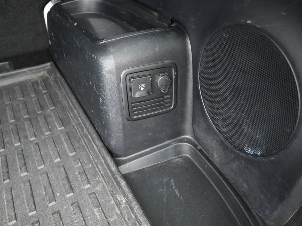 Used 2022 Toyota 4Runner Limited image 18