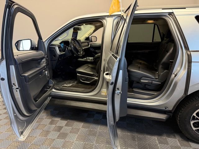Used 2023 Ford Expedition Max XLT AWD/4WD image 13