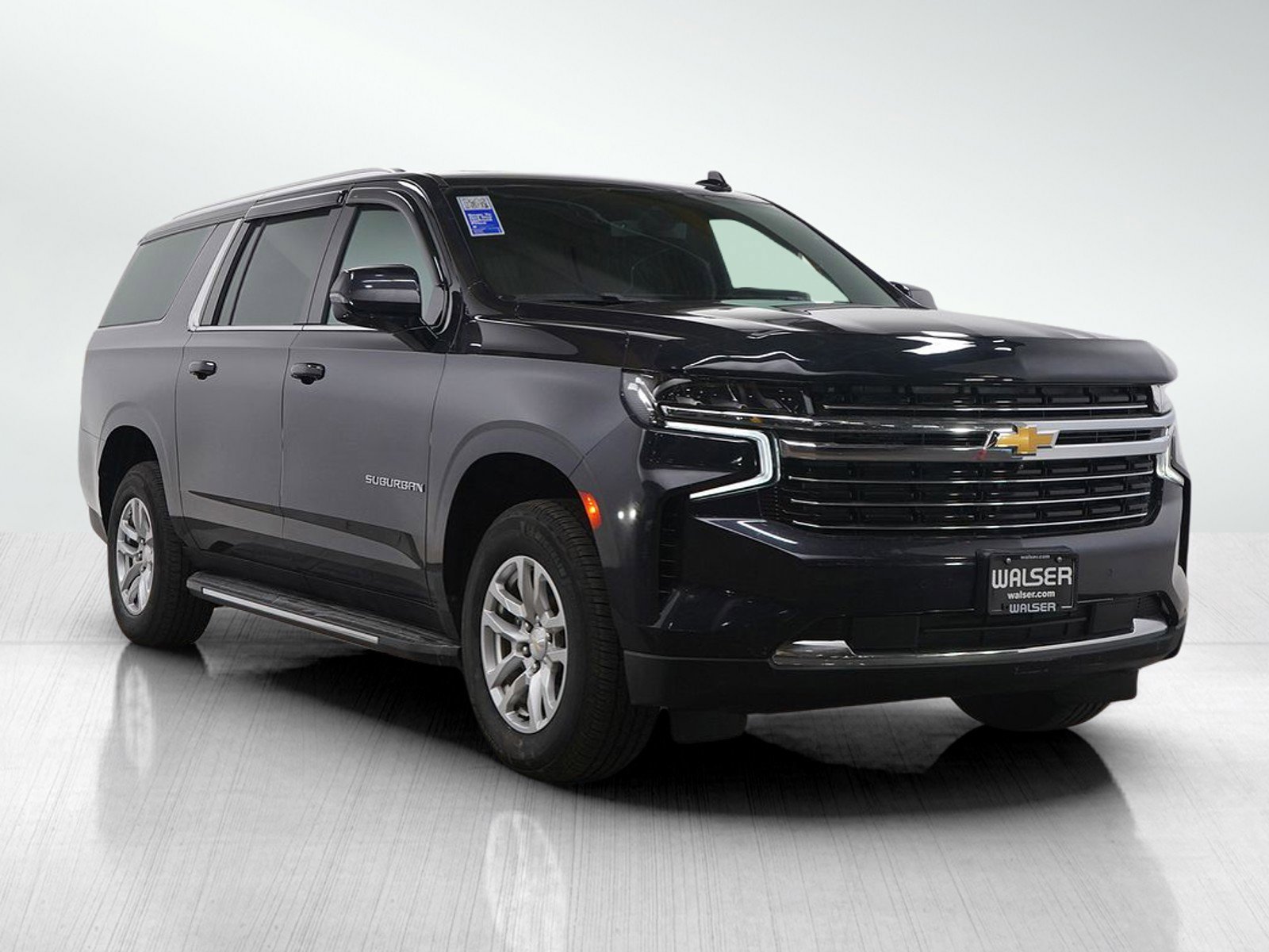 Used 2022 Chevrolet Suburban LT w/ Luxury Package AWD/4WD image 8