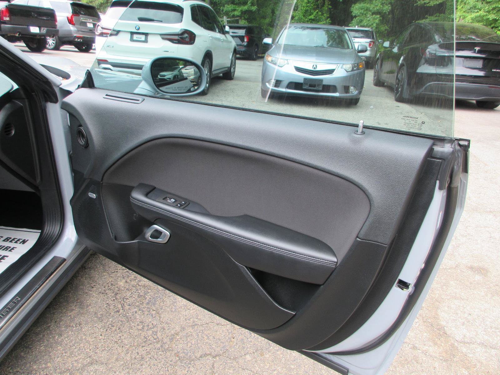 Used 2022 Dodge Challenger R/T w/ Performance Handling Group RWD image 12