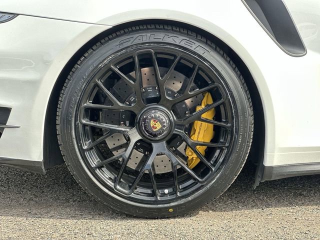 Used 2014 Porsche 911 Turbo S image 32