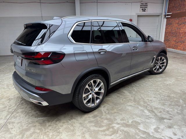 Used 2026 BMW X5 xDrive40i image 5