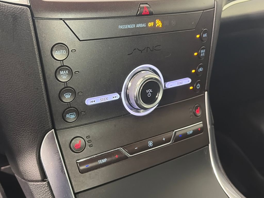 Used 2020 Ford Edge Titanium AWD/4WD image 21