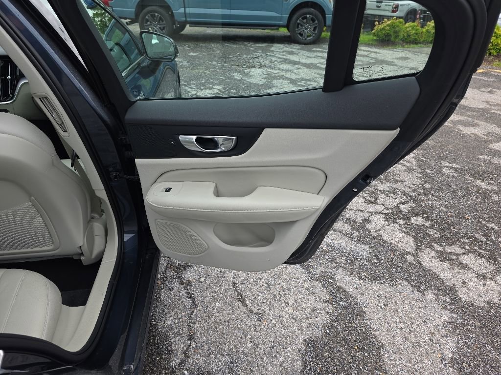 Used 2024 Volvo S60 B5 Core AWD/4WD image 24