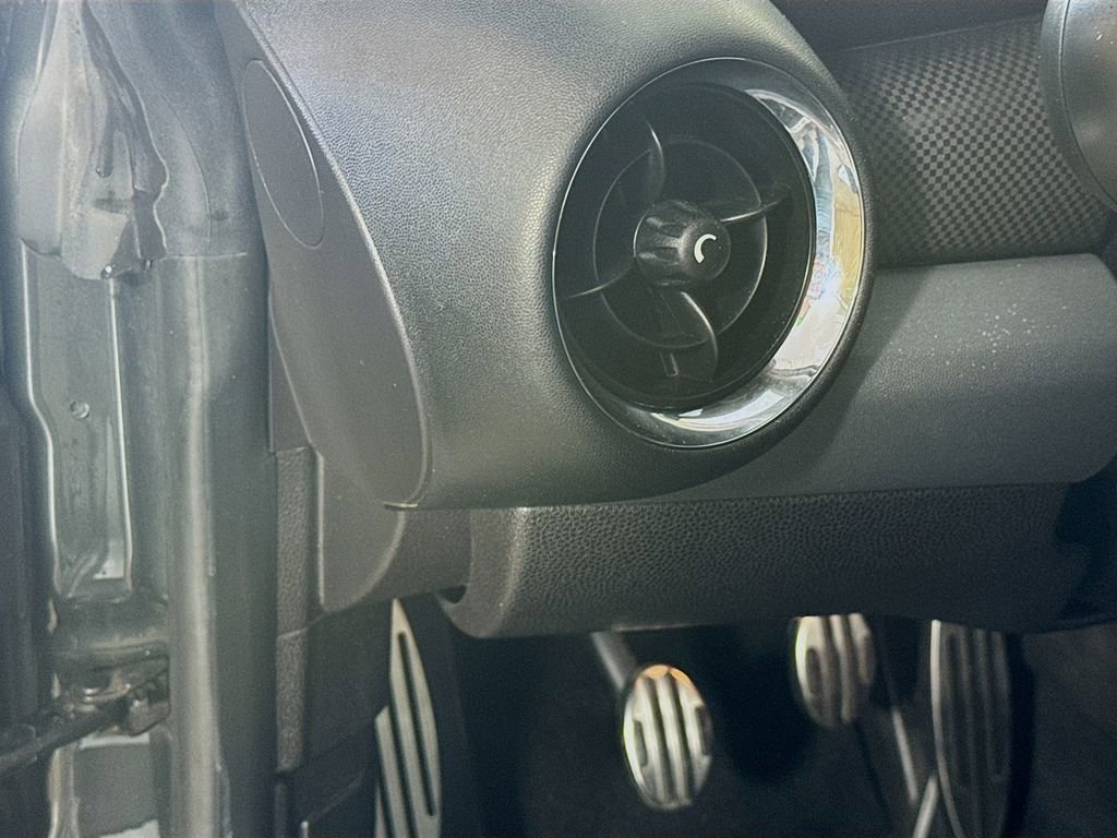 Used 2011 MINI Cooper S image 10