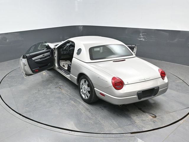 Used 2005 Ford Thunderbird image 22