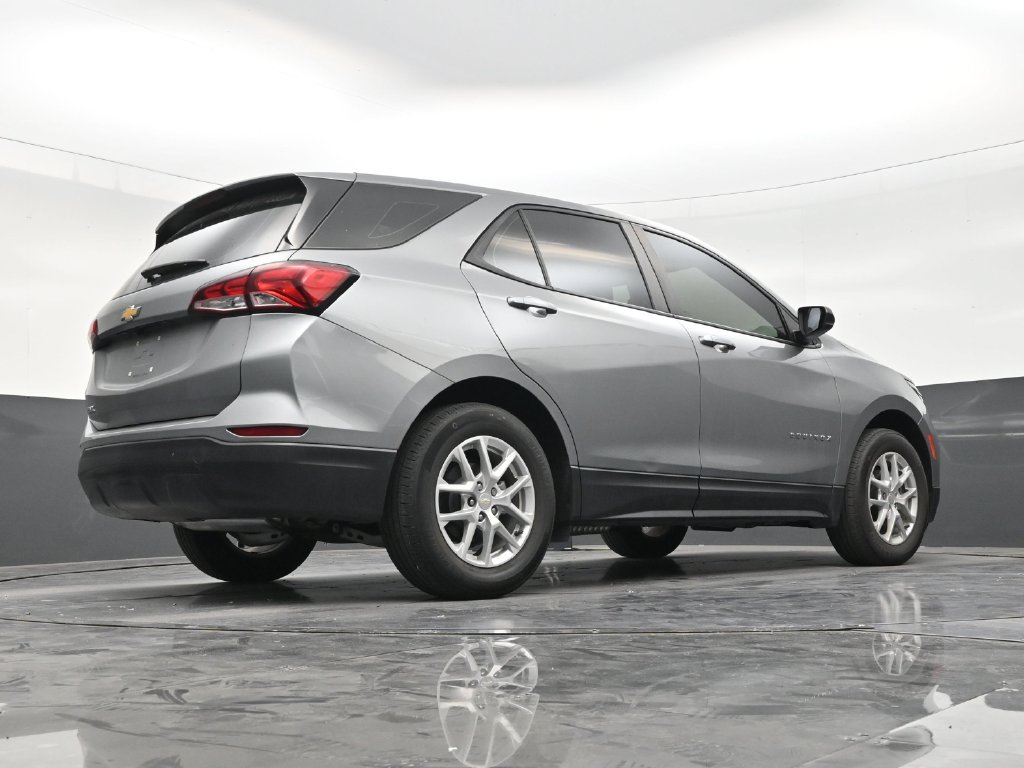 Used 2024 Chevrolet Equinox LS w/ Driver Confidence II Package FWD image 21