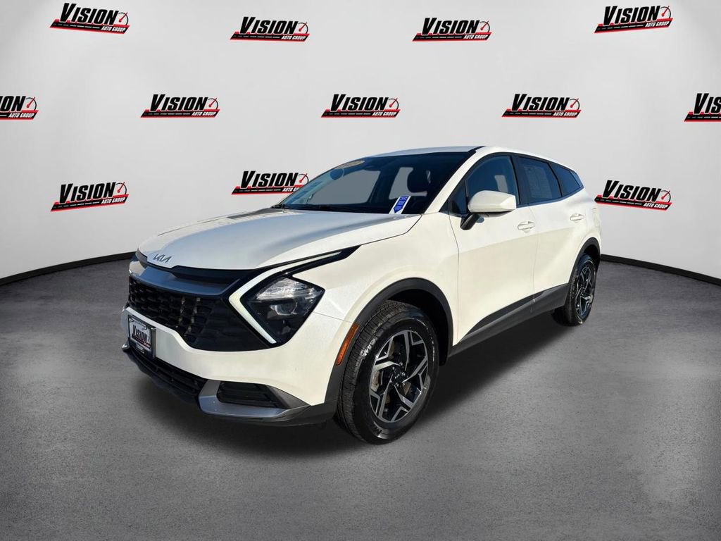 Used 2023 Kia Sportage LX image 1