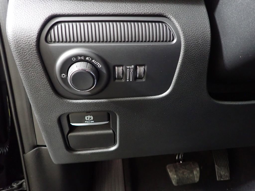 New 2026 Jeep Grand Wagoneer L 4WD image 28