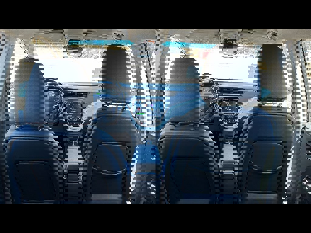 Used 2021 Chevrolet Bolt Premier w/ Infotainment Package image 27