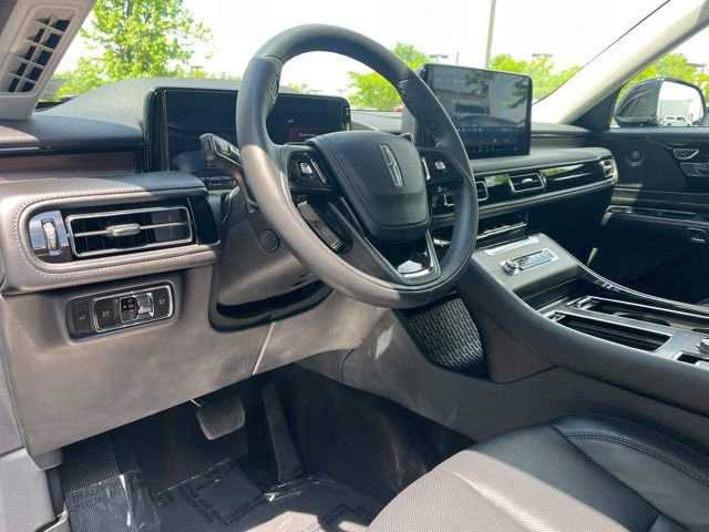 Used 2026 Lincoln Aviator Reserve AWD/4WD image 23