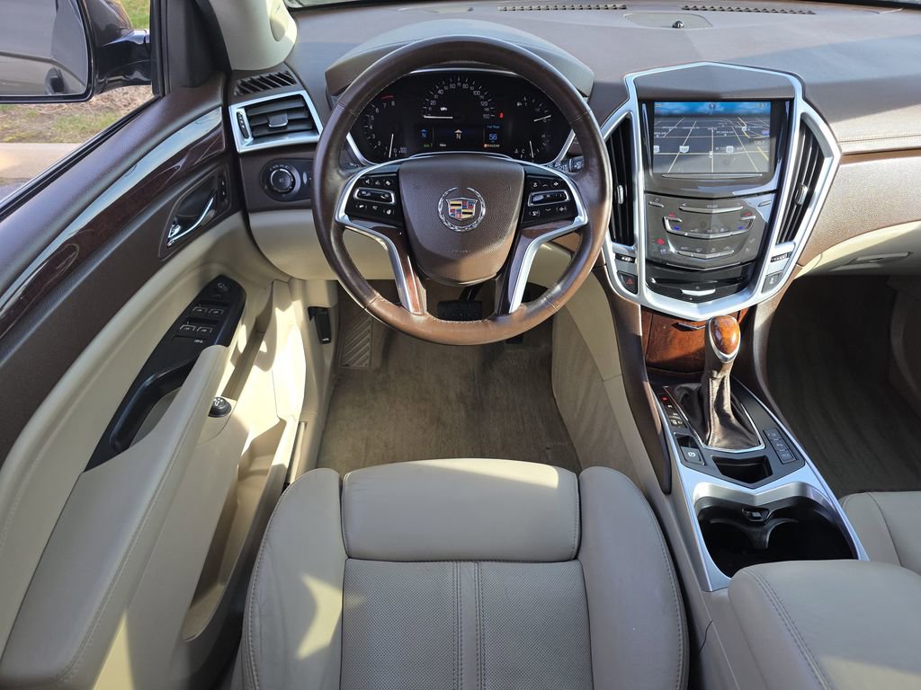 Used 2015 Cadillac SRX FWD image 2