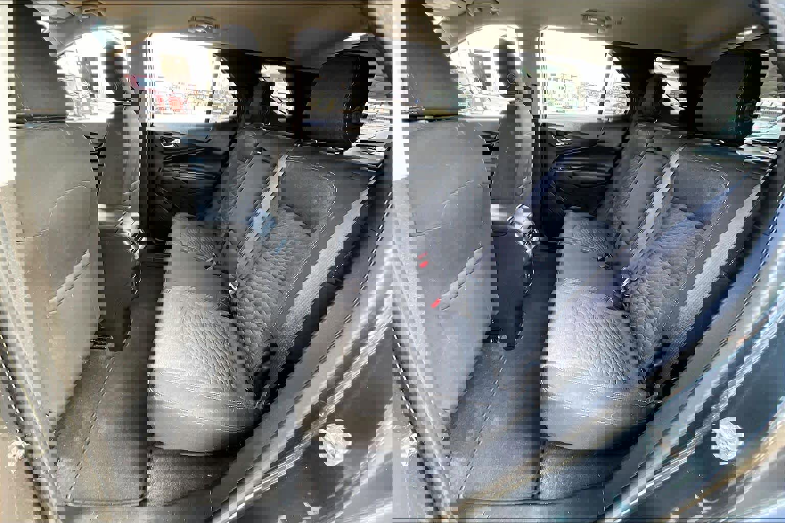 Used 2020 Chevrolet Equinox LT image 19