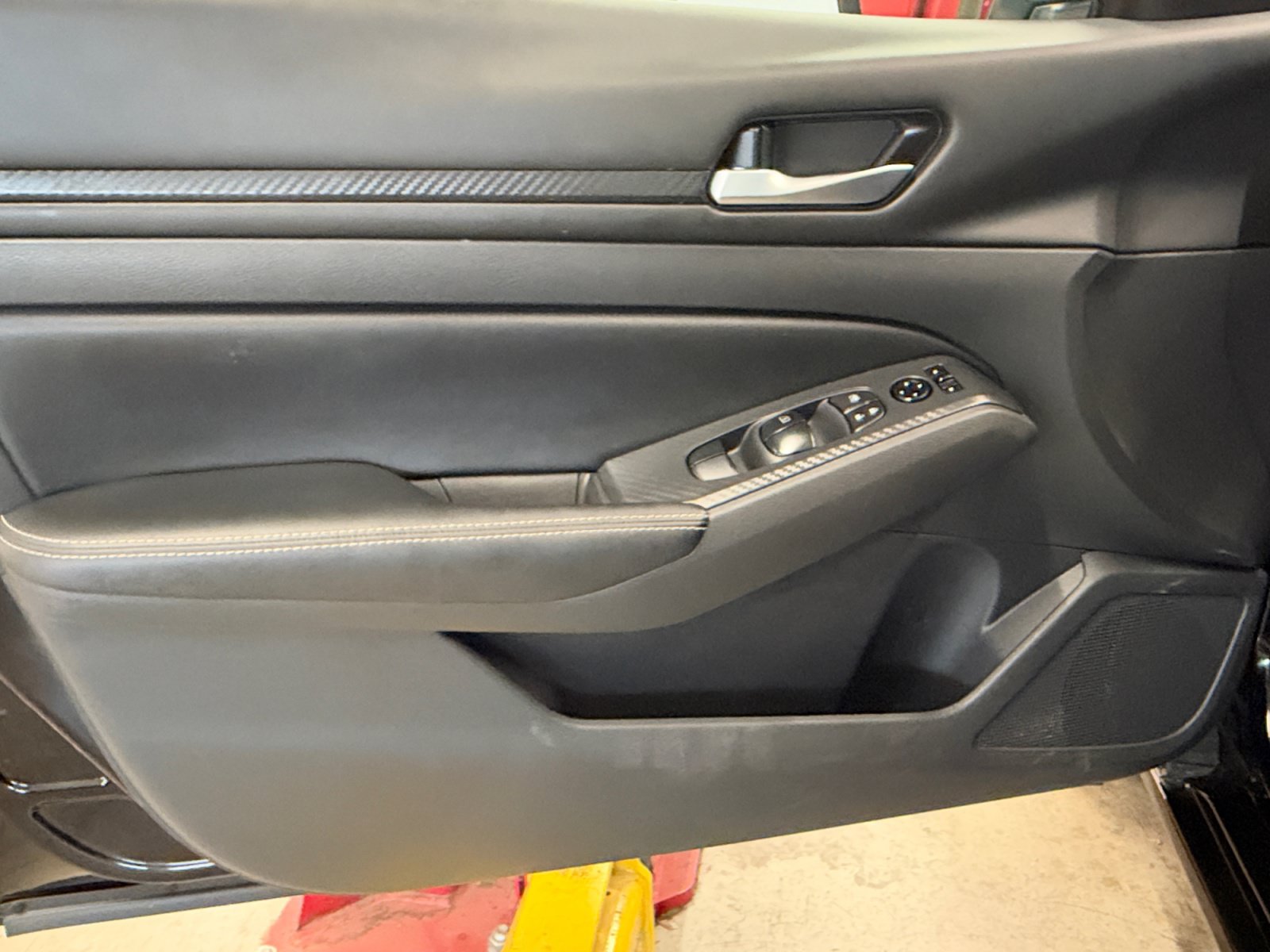 Used 2024 Nissan Altima 2.5 SV FWD image 26
