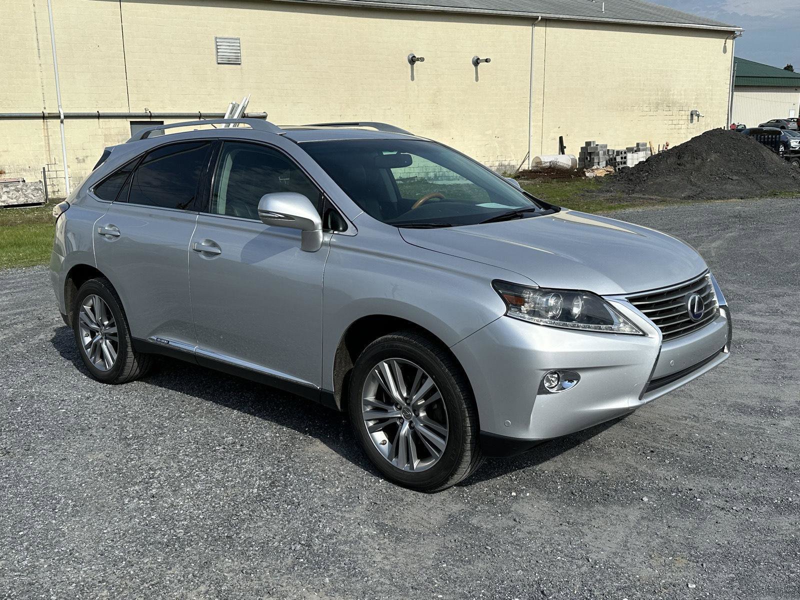 Used 2015 Lexus RX 450h AWD image 2