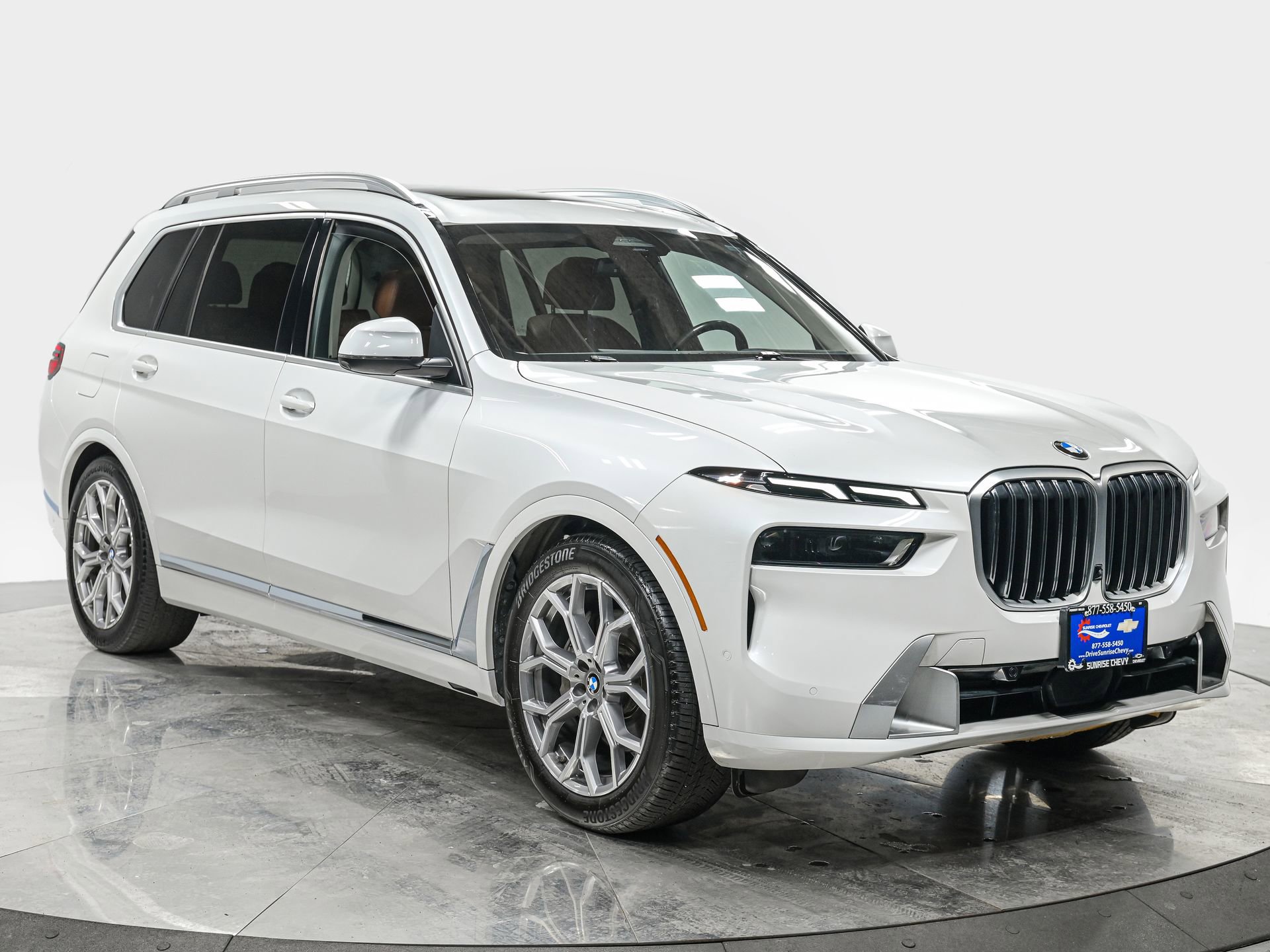 Used 2023 BMW X7 xDrive40i w/ Premium Package image 9