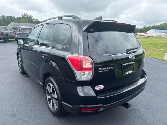 Used 2017 Subaru Forester 2.5i Premium AWD/4WD image 3