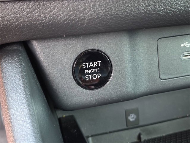 Used 2024 Nissan Rogue SL image 43