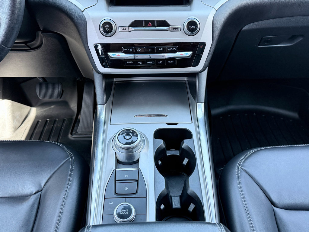 Used 2021 Ford Explorer XLT w/ Equipment Group 202A image 18