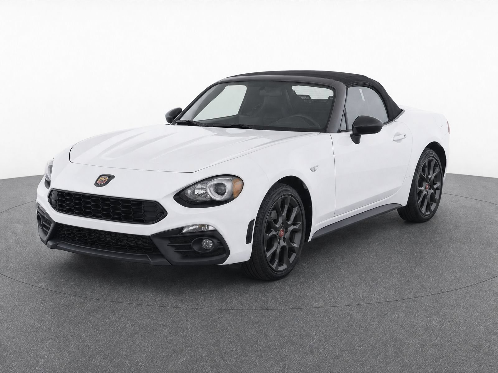 Used 2017 FIAT 124 Spider Abarth RWD image 2