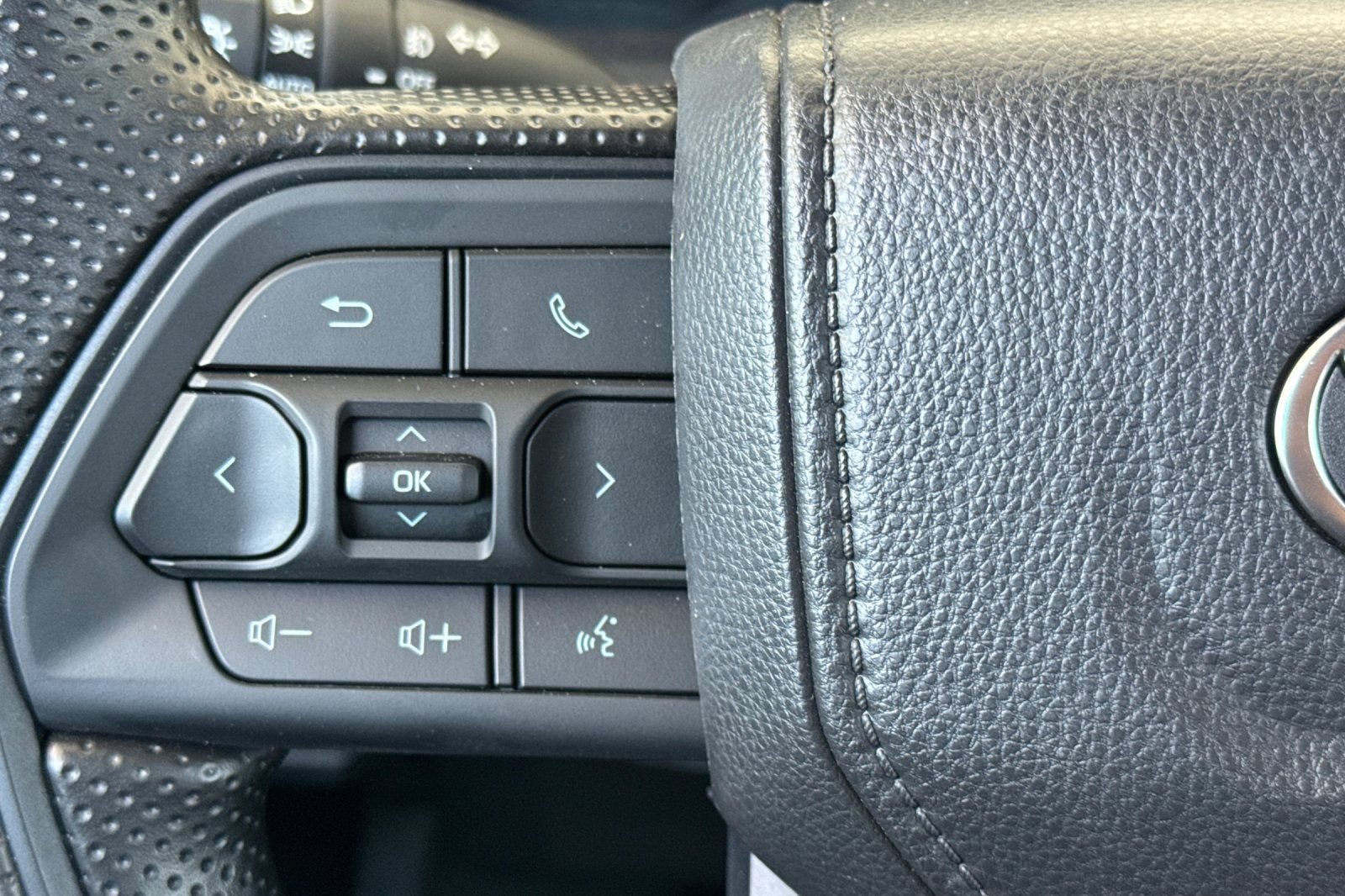 Certified 2026 Toyota Tacoma SR5 RWD image 29