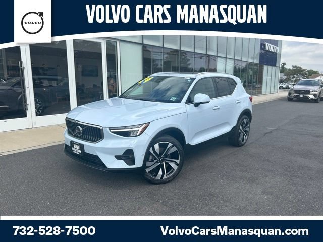 Used 2024 Volvo XC40 B5 Plus w/ Climate Package