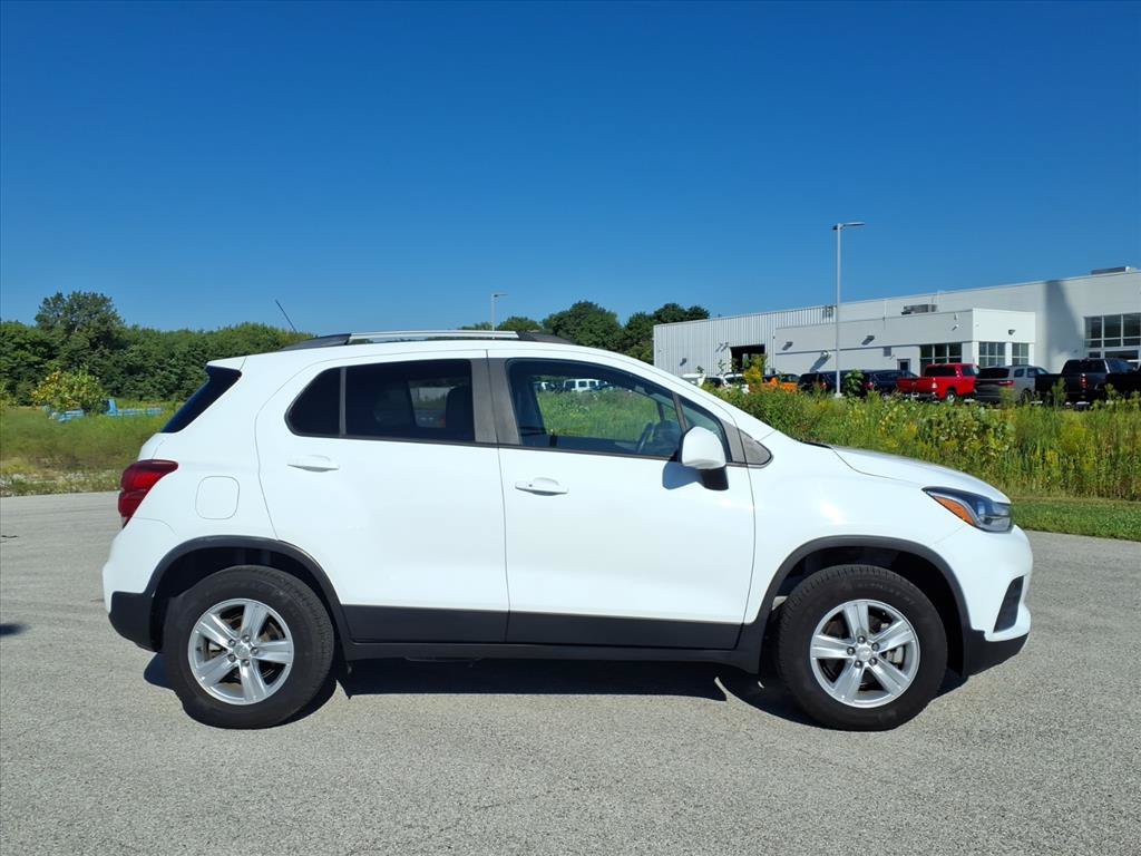 Used 2021 Chevrolet Trax LT w/ Driver Confidence Package AWD/4WD image 2