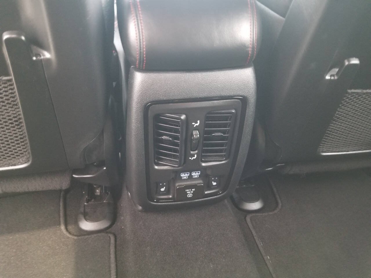 Certified 2025 Dodge Durango R/T w/ Blacktop Package AWD/4WD image 15