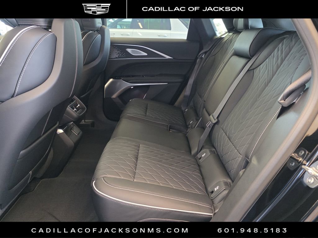 New 2026 Cadillac Lyriq V image 18