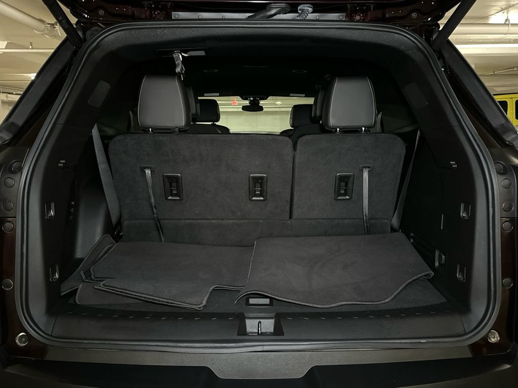 Used 2023 Chevrolet Traverse LT AWD/4WD image 6