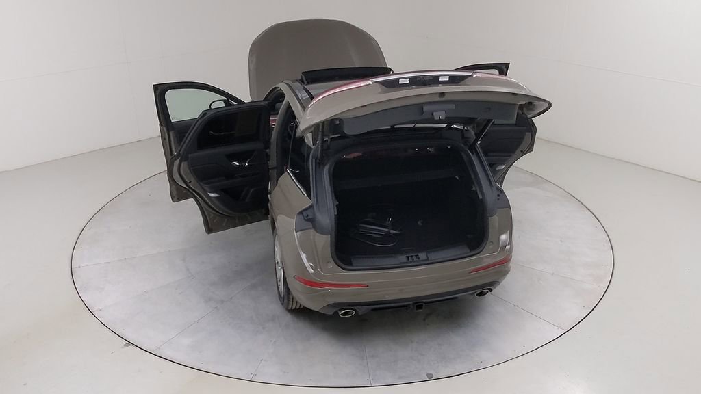 Used 2025 Lincoln Corsair Grand Touring w/ Towing Package image 52