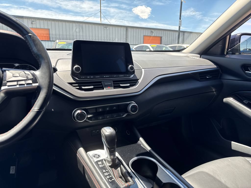 Used 2023 Nissan Altima 2.5 SR AWD/4WD image 17