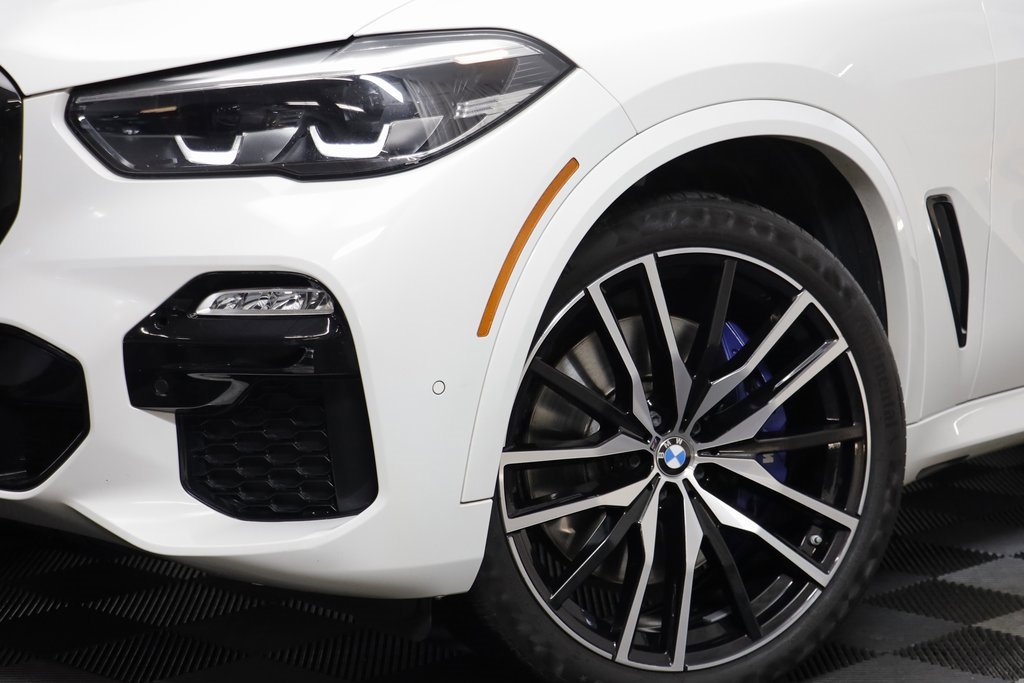 Used 2020 BMW X5 M50i w/ Premium Package image 3