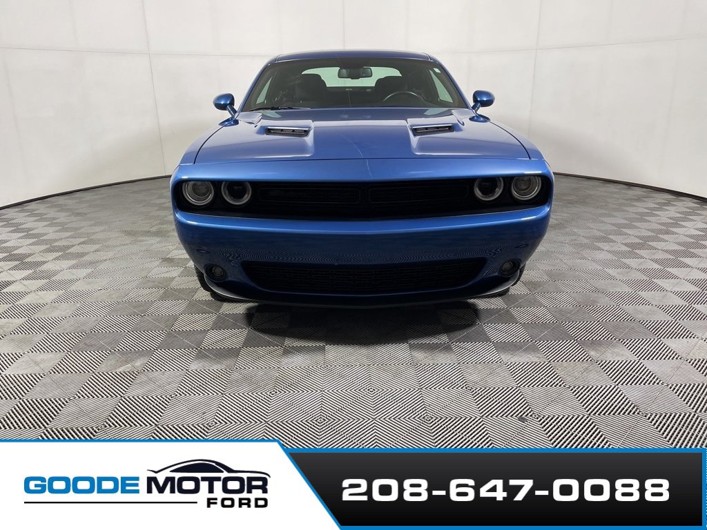 Used 2023 Dodge Challenger SXT w/ Blacktop Package image 3