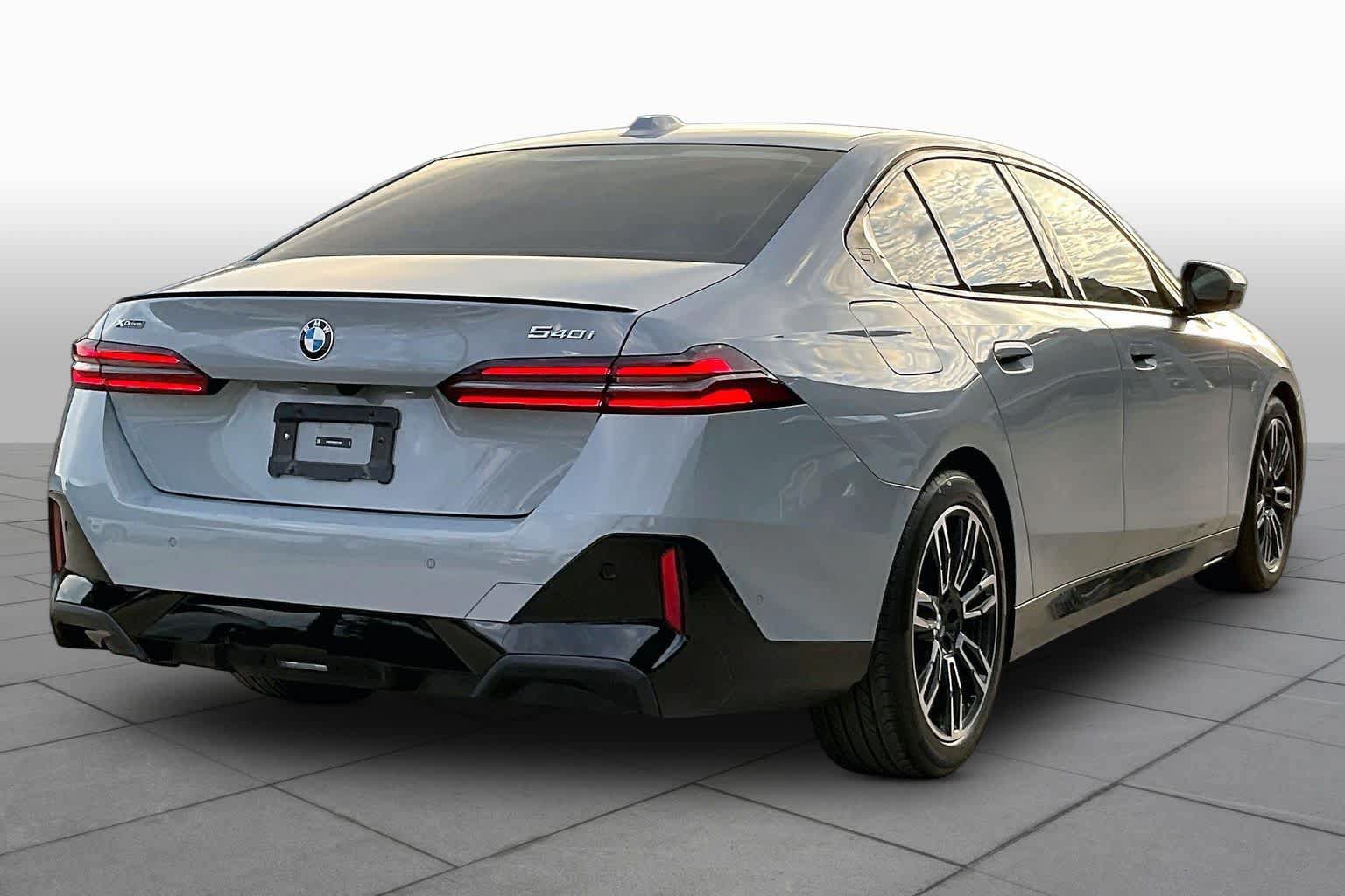 Used 2024 BMW 540i xDrive w/ Premium Package AWD/4WD image 13