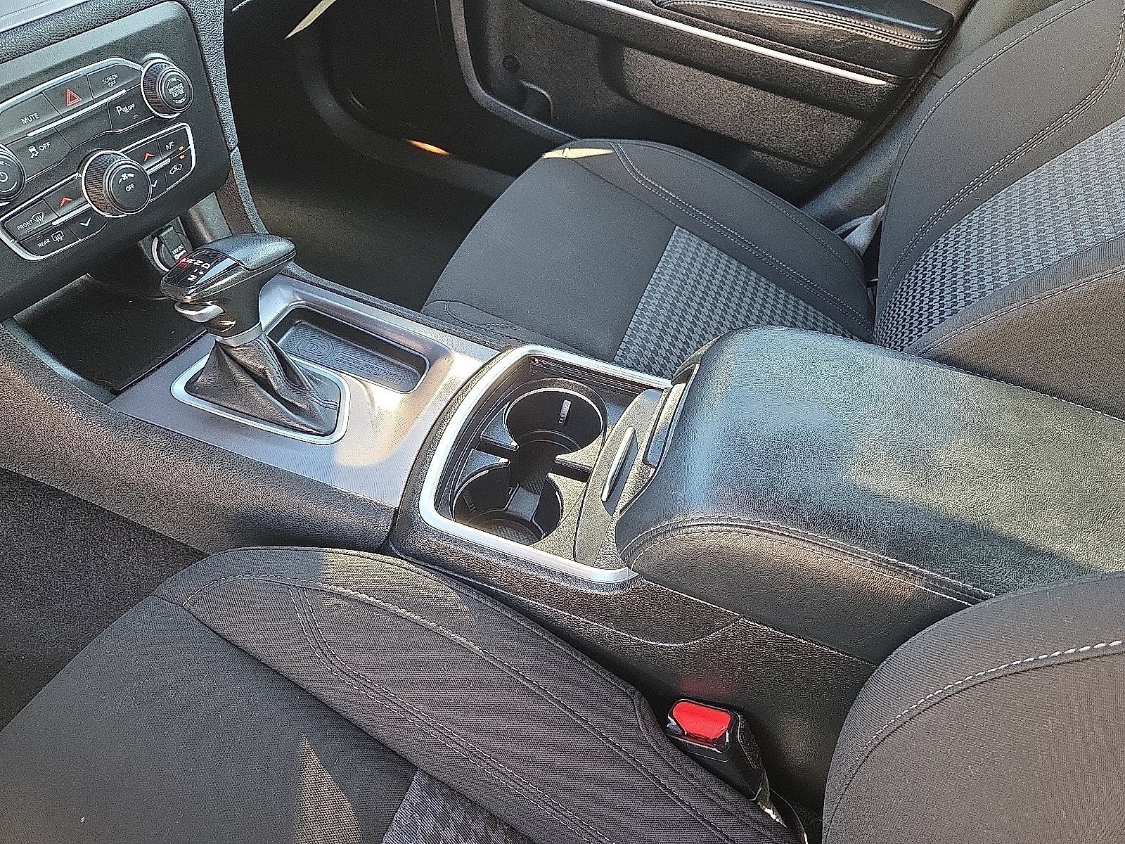 Used 2023 Dodge Charger SXT RWD image 10
