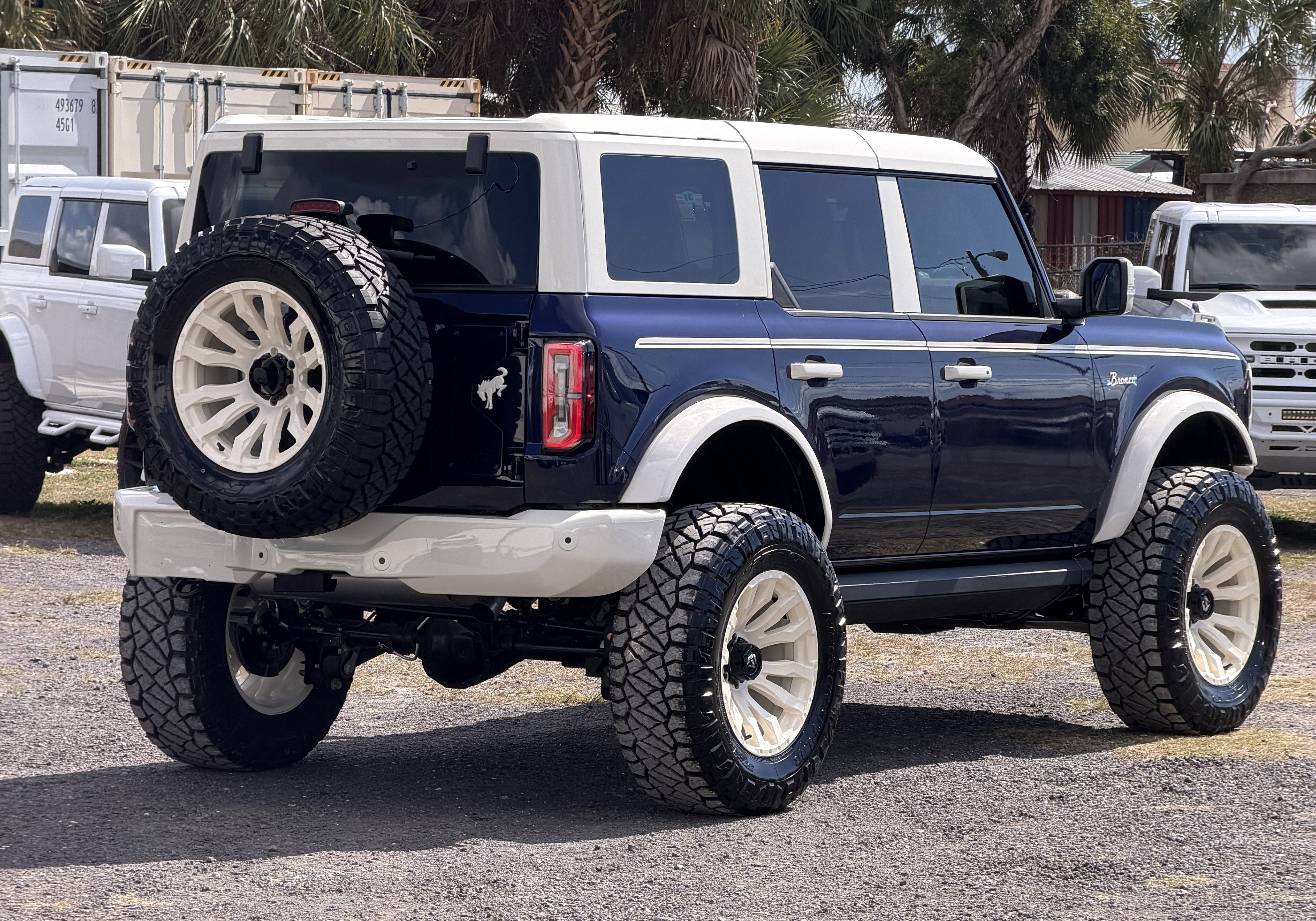 Used 2025 Ford Bronco Outer Banks AWD/4WD image 5