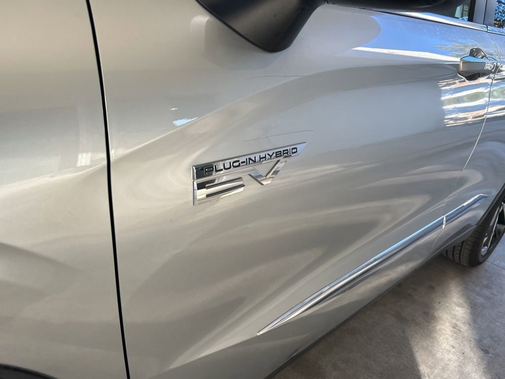 New 2025 Mitsubishi Outlander SE image 13