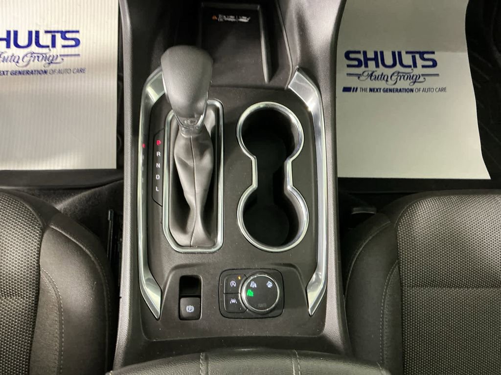 Used 2023 Chevrolet Traverse LT image 23