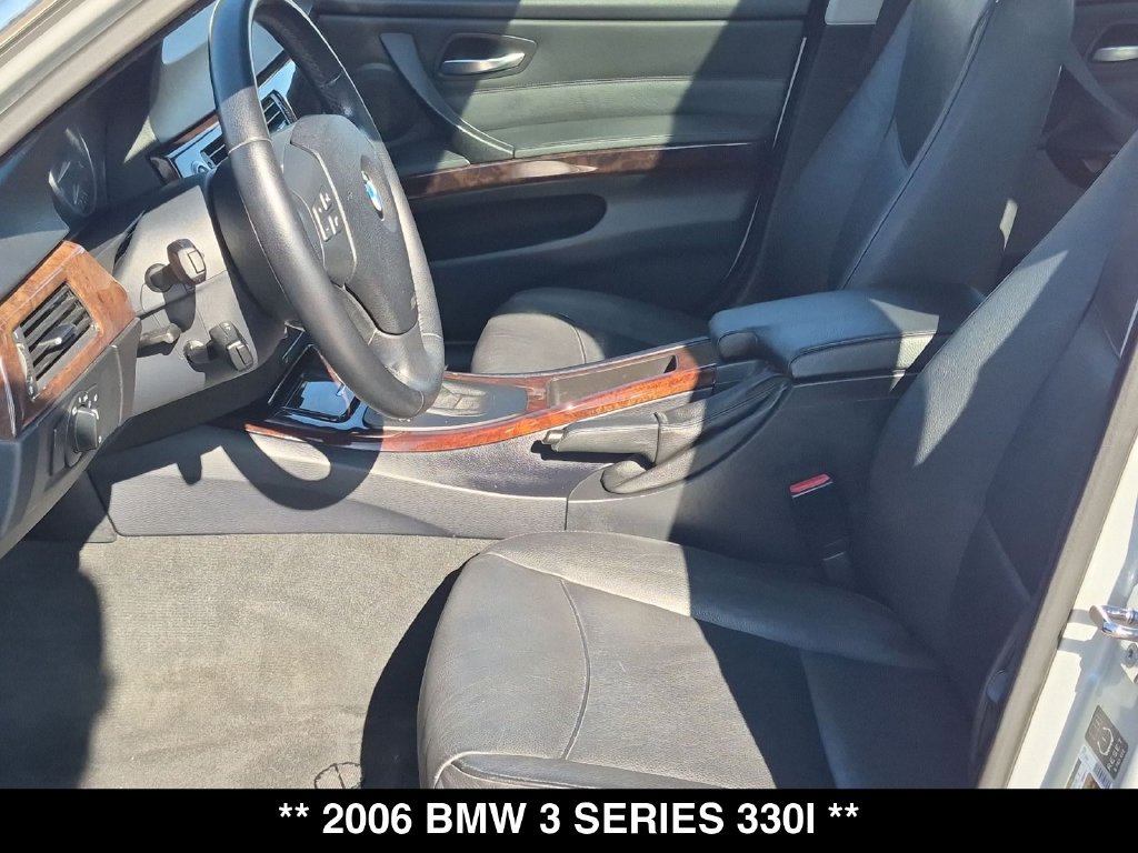 Used 2006 BMW 330i Sedan RWD image 19
