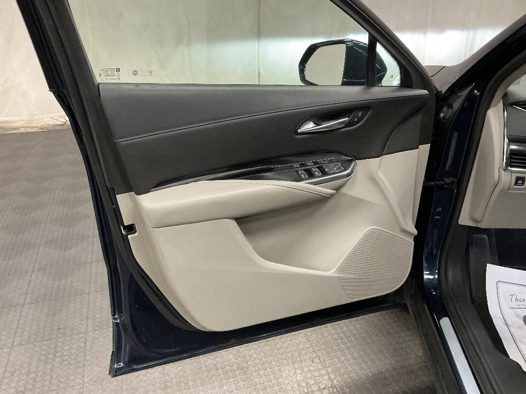 Used 2019 Cadillac XT4 Luxury w/ Cold Weather Package FWD image 19