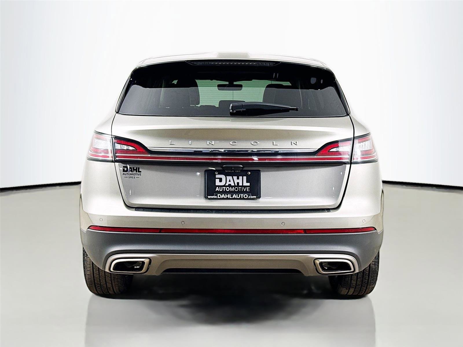 Used 2023 Lincoln Nautilus Reserve image 6